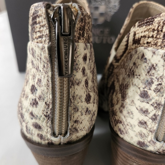 VINCE CAMUTO GRADINA Reptille skin Ankle Boots - Picture 9 of 15